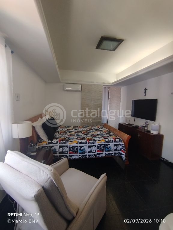 Exclusividade em Petrópolis: 1 Por Andar com 296 m², 4 Suítes e Permuta