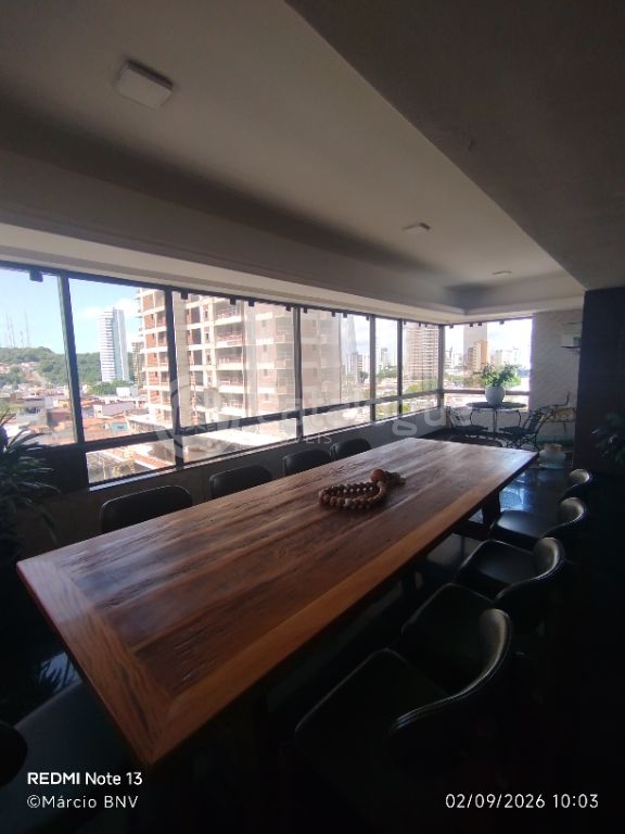 Exclusividade em Petrópolis: 1 Por Andar com 296 m², 4 Suítes e Permuta
