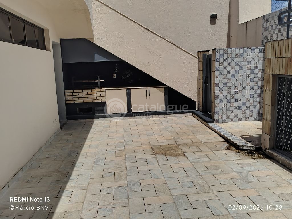 Exclusividade em Petrópolis: 1 Por Andar com 296 m², 4 Suítes e Permuta