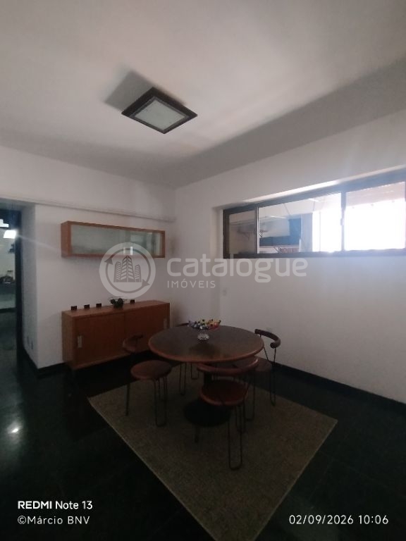 Exclusividade em Petrópolis: 1 Por Andar com 296 m², 4 Suítes e Permuta