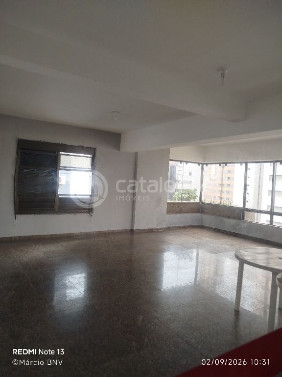Exclusividade em Petrópolis: 1 Por Andar com 296 m², 4 Suítes e Permuta