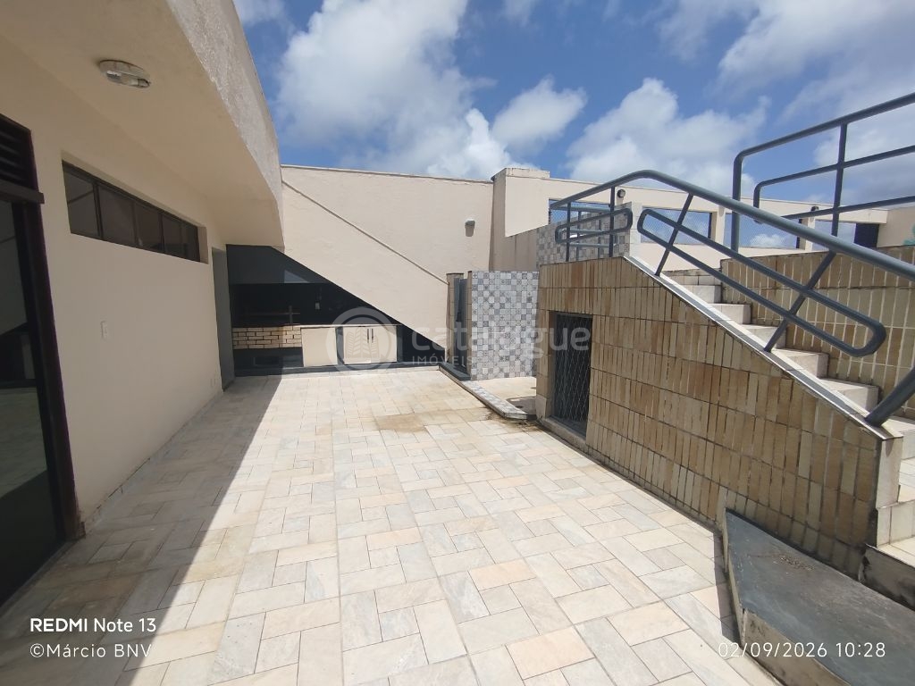 Exclusividade em Petrópolis: 1 Por Andar com 296 m², 4 Suítes e Permuta