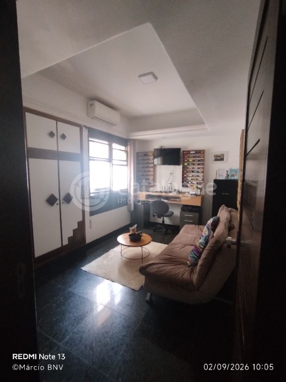 Exclusividade em Petrópolis: 1 Por Andar com 296 m², 4 Suítes e Permuta