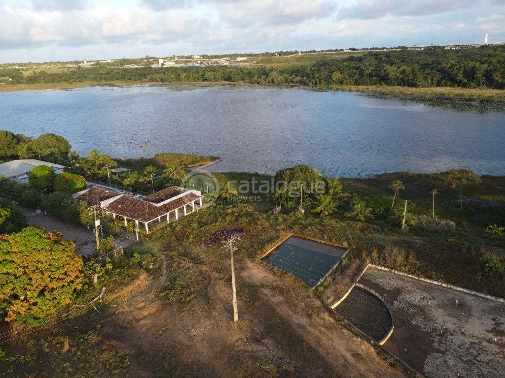 Área exclusiva com 10,5 hectares - Com Resort - Às Margens da Lagoa