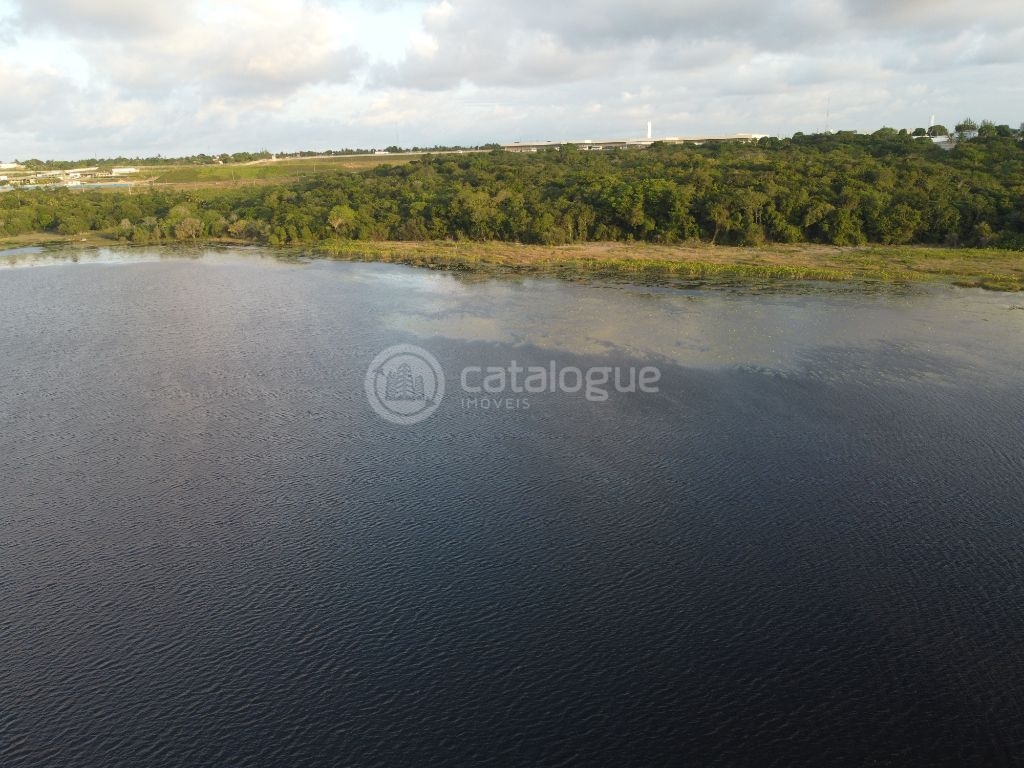 Área exclusiva com 10,5 hectares - Com Resort - Às Margens da Lagoa