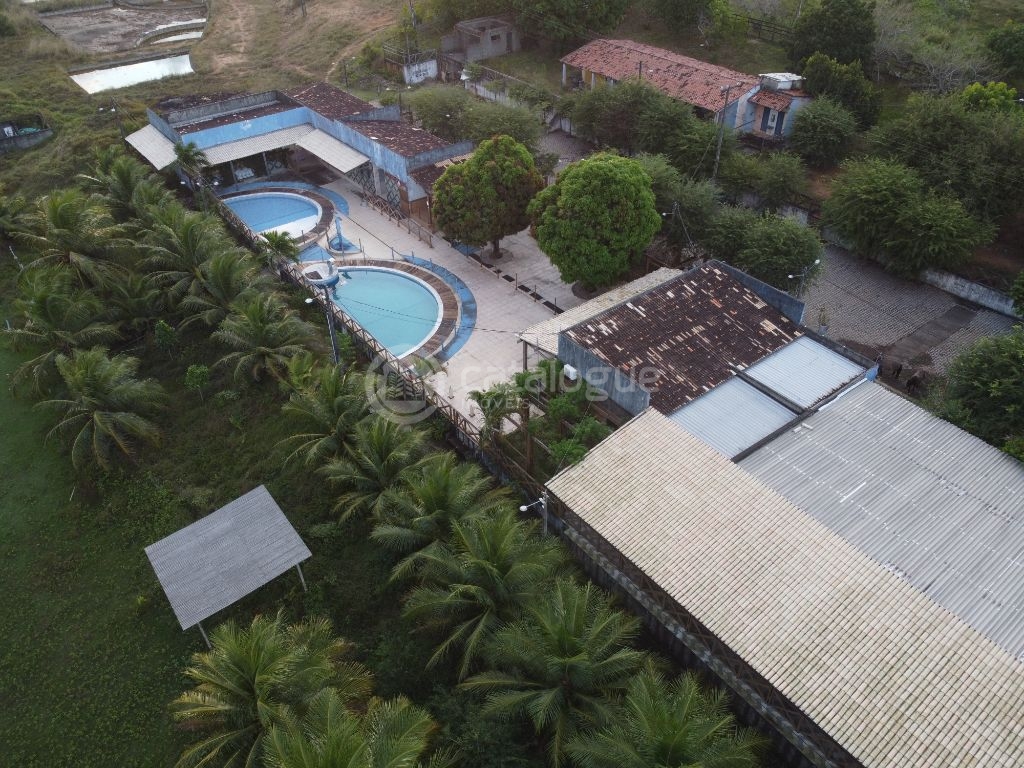 Área exclusiva com 10,5 hectares - Com Resort - Às Margens da Lagoa