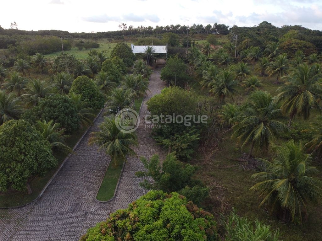 Área exclusiva com 10,5 hectares - Com Resort - Às Margens da Lagoa