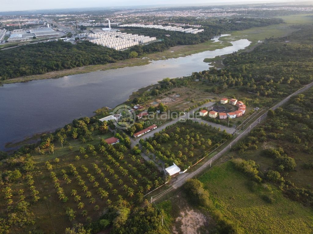 Área exclusiva com 10,5 hectares - Com Resort - Às Margens da Lagoa