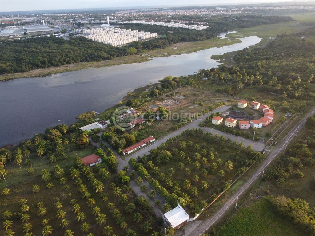 Área exclusiva com 10,5 hectares - Com Resort - Às Margens da Lagoa