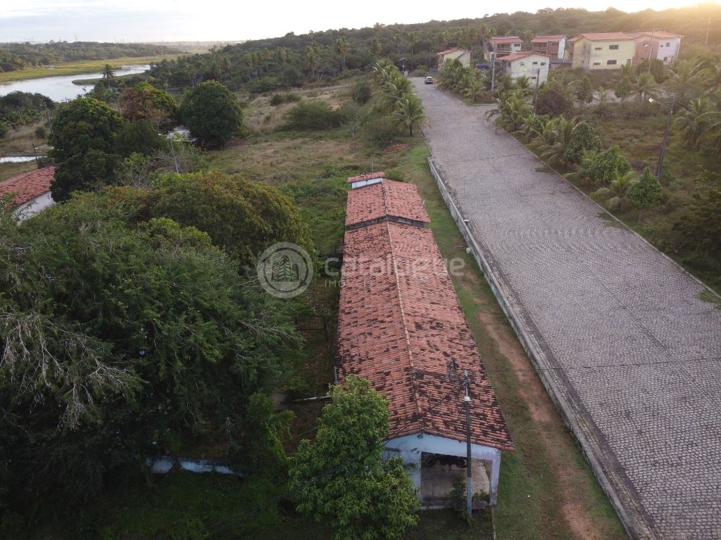Área exclusiva com 10,5 hectares - Com Resort - Às Margens da Lagoa