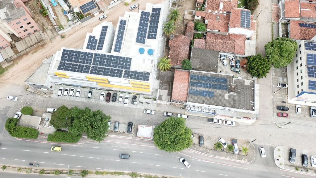 Oportunidade Única no Conjunto Residencial Pirangi: Imóvel com Amplo Terreno em Neópolis - foto 2