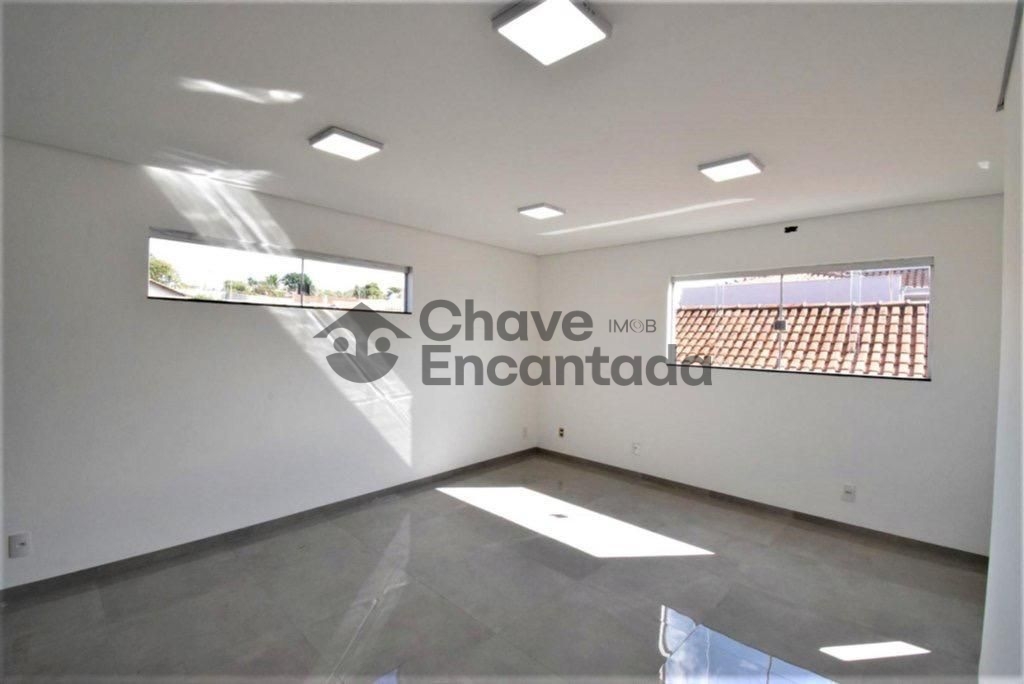 Salao Comercial com 8 salas em localizacao privilegiada