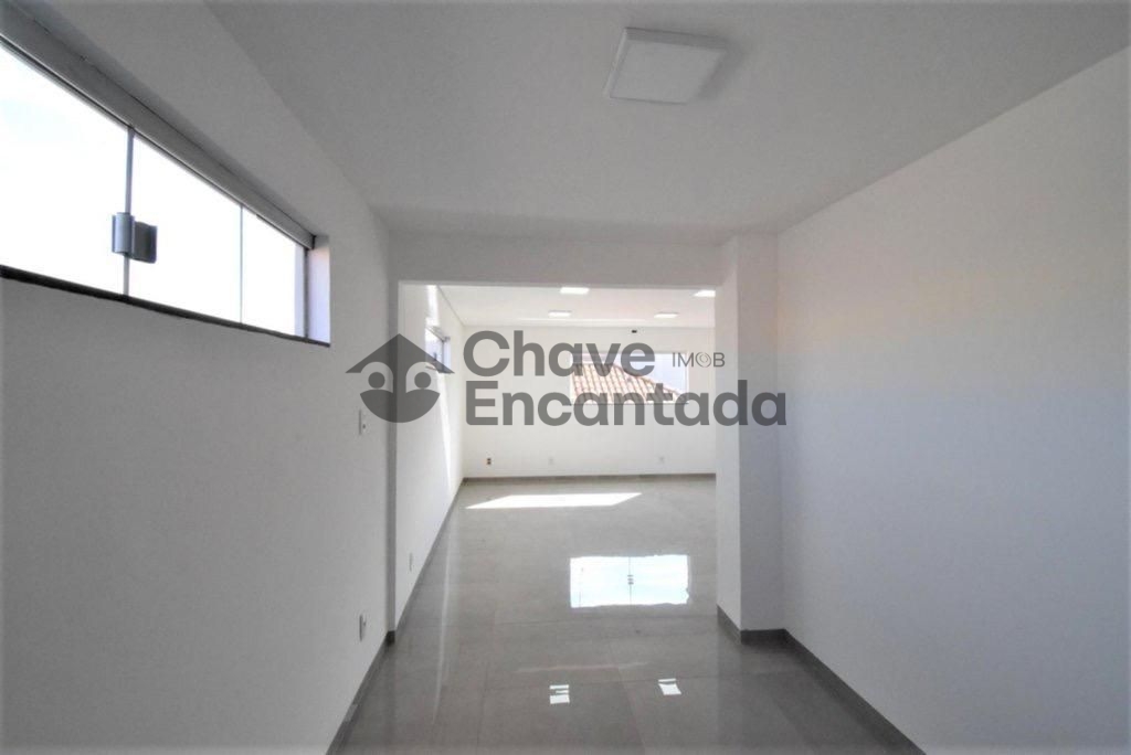 Salao comercial com 8 salas em localizacao privilegiada