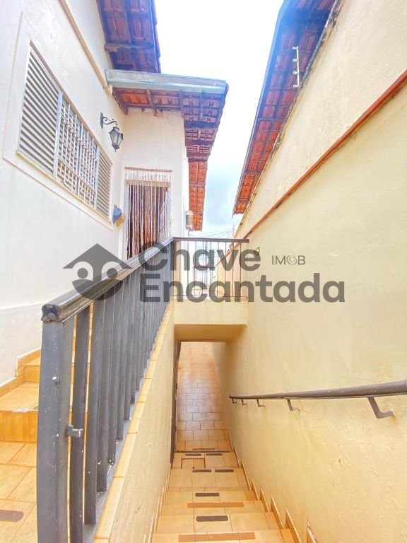 Venda de Casas / Padrão na cidade de Birigui