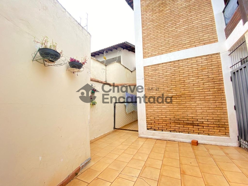 Venda de Casas / Padrão na cidade de Birigui