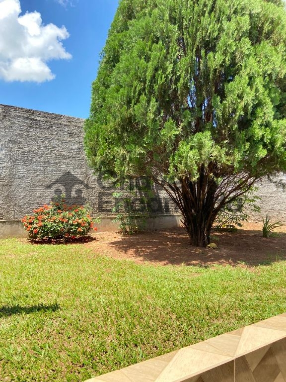 Casa no São Braz com jardim amplo