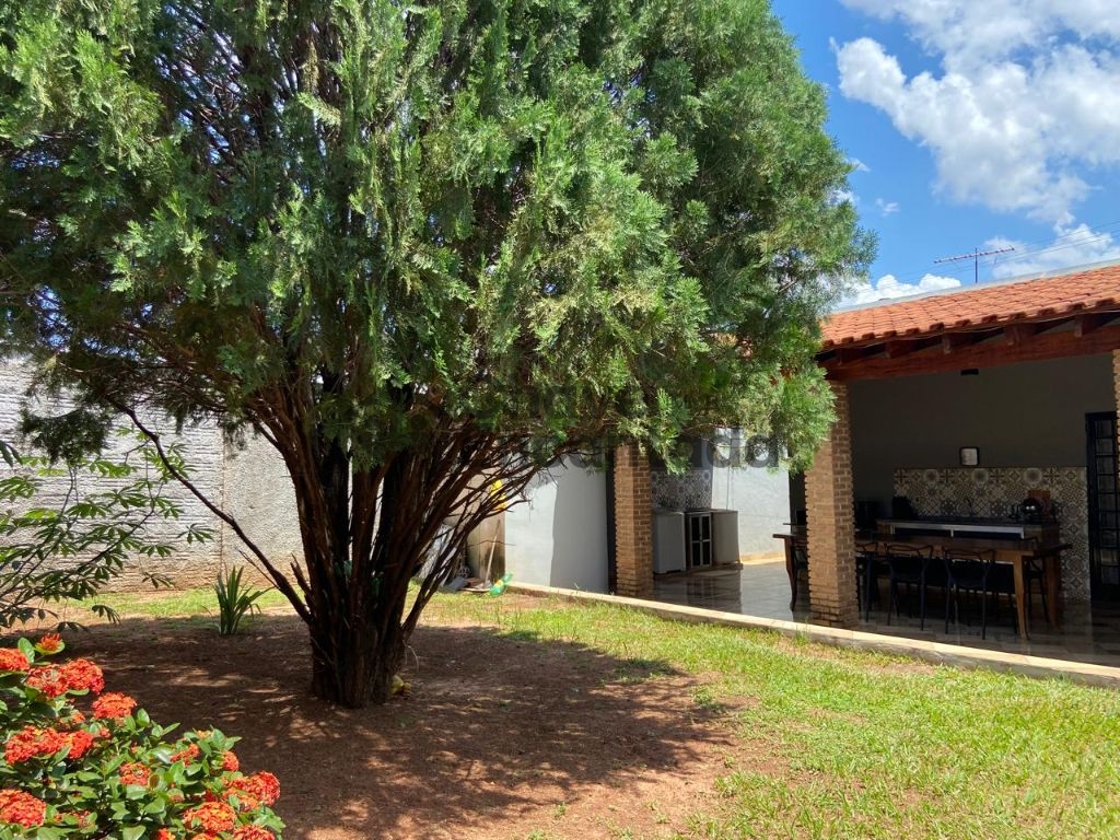 Casa no São Braz com jardim amplo