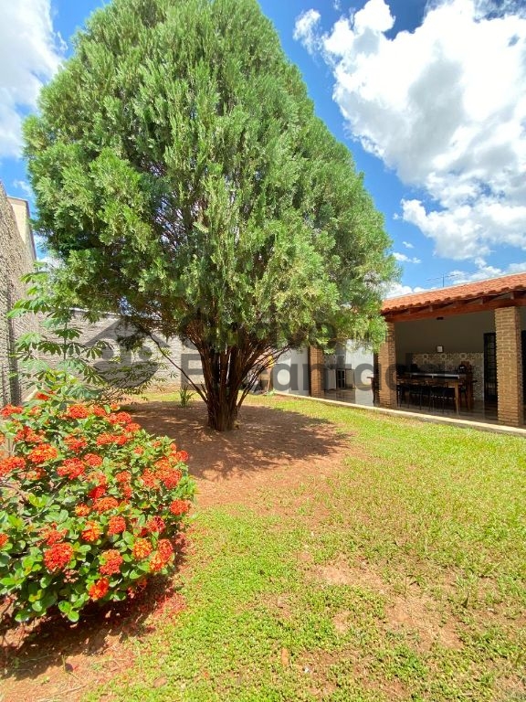 Casa no são braz com jardim amplo