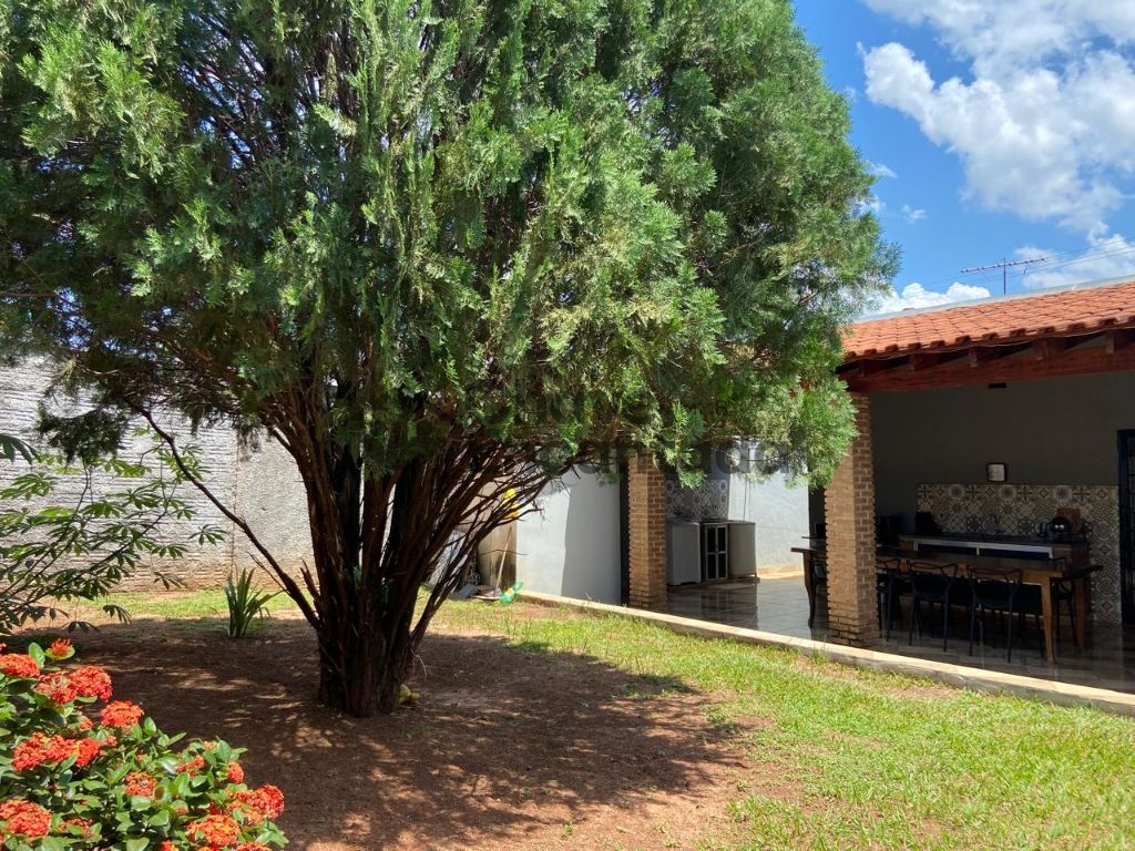 Casa no São Braz com jardim amplo