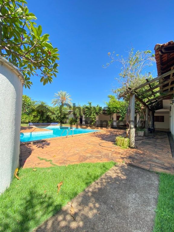 Venda de Casas / Alto Padrão na cidade de Birigui