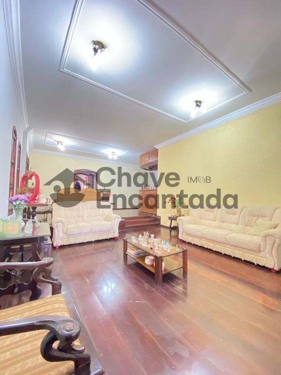 Venda de Casas / Alto Padrão na cidade de Birigui