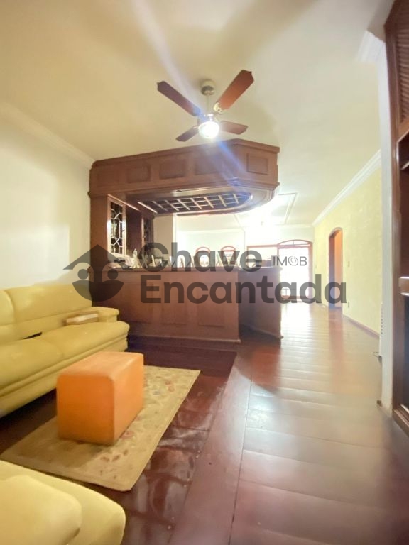 Venda de Casas / Alto Padrão na cidade de Birigui