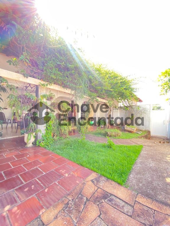 Venda de Casas / Alto Padrão na cidade de Birigui