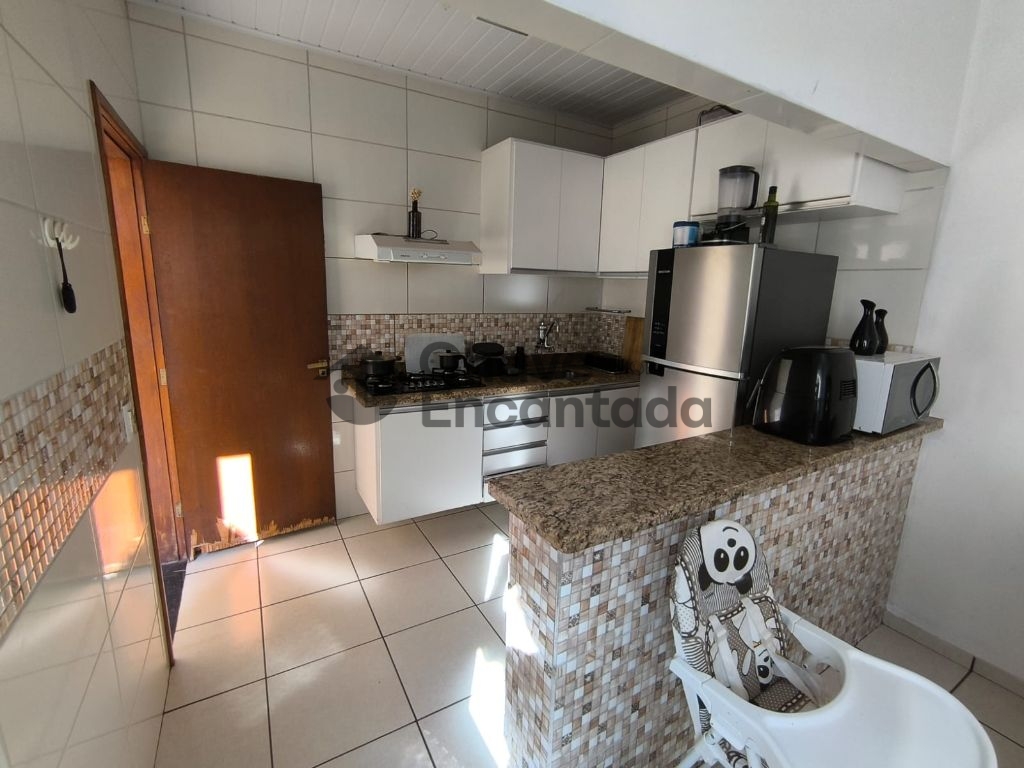 Casa com barracao um excelente custo beneficio.