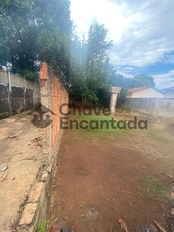 Venda de Terreno / Lote na cidade de Birigui