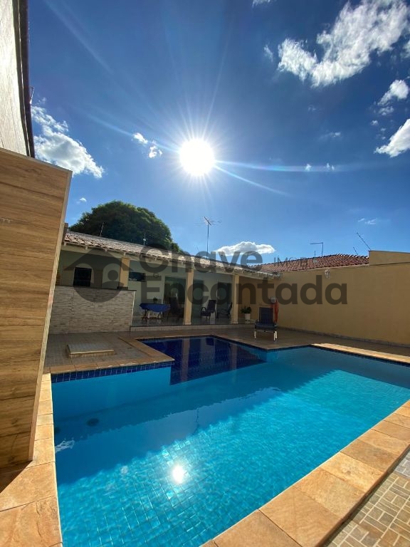 Venda de Casas / Sobrado na cidade de Birigui