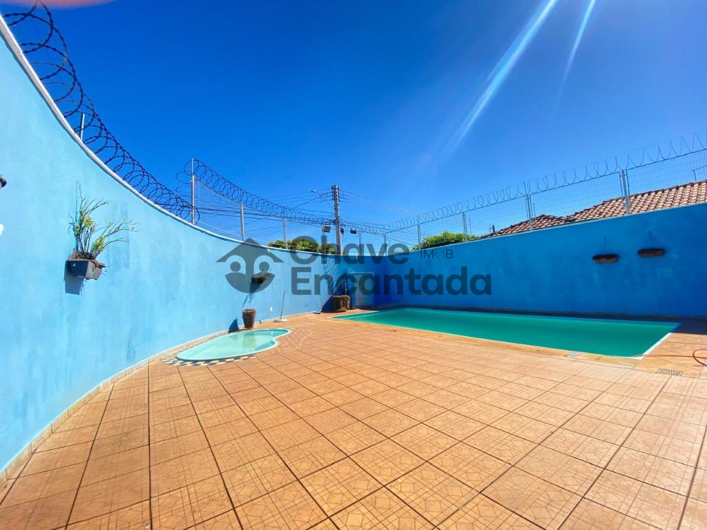 Venda de Casas / Padrão na cidade de Birigui