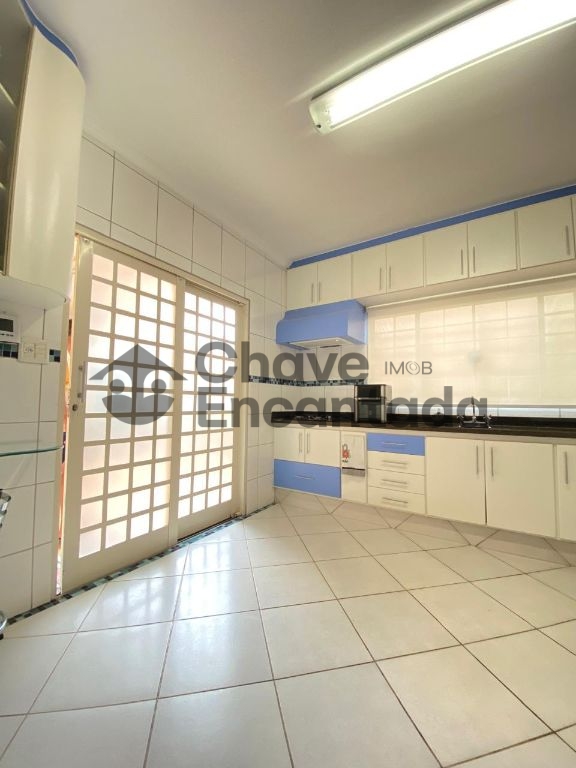 Venda de Casas / Alto Padrão na cidade de Birigui