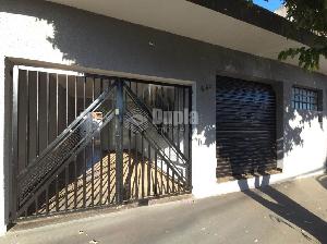 Casa com 3 quartos e salão comercial na frente do imóvel no Residencial Tereza Barbieri em Birigui-SP - Dupla Imóveis