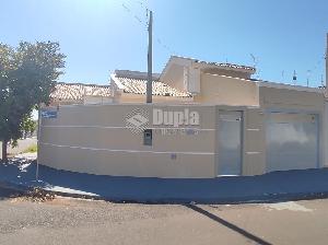 MINHA CASA, MINHA VIDA - USADA - Linda casa de esquina com suíte e "pé direito alto" no Residencial Atenas Birigui/SP - Dupla Imóveis
