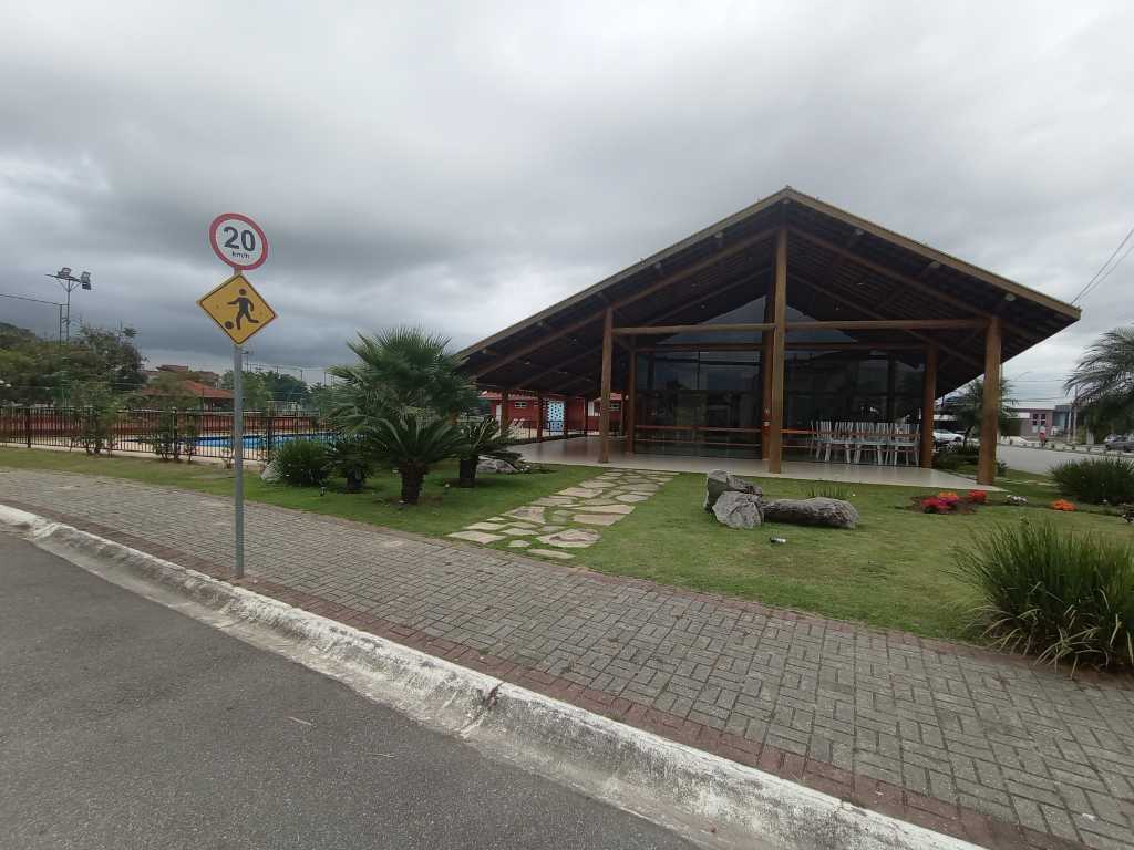 Venda de Casas / Condomínio na cidade de Taubaté