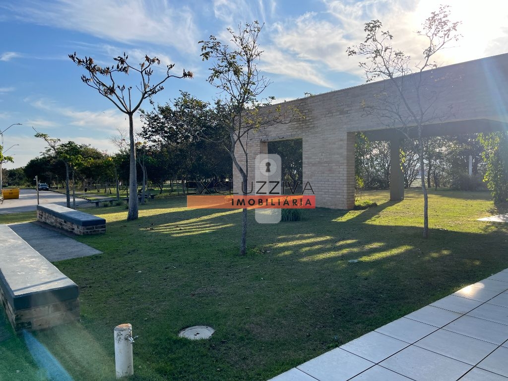 Casa em Condomínio à venda em Taubaté: 3 suítes, churrasqueira e piscina!