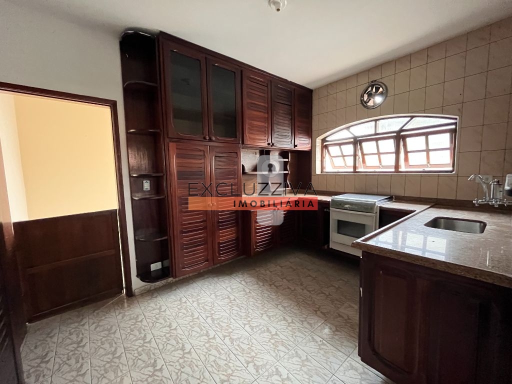 Casa padrão à venda no jardim das nações em taubaté