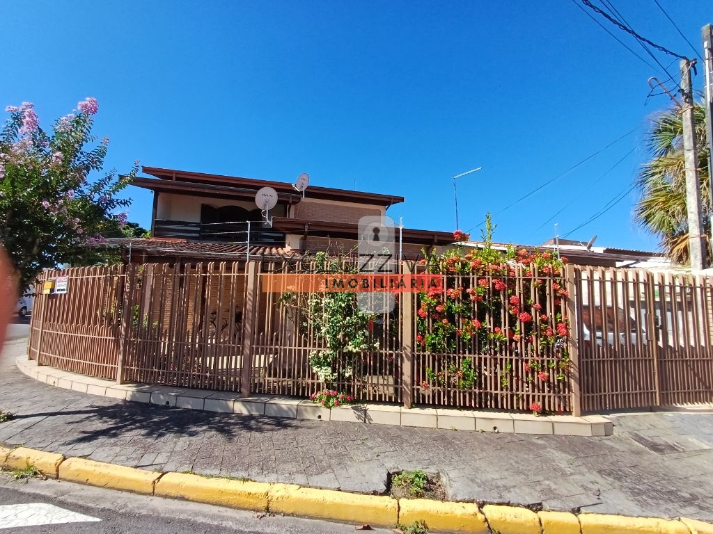 Sobrado, 3 quartos, 297 m² - Foto 3