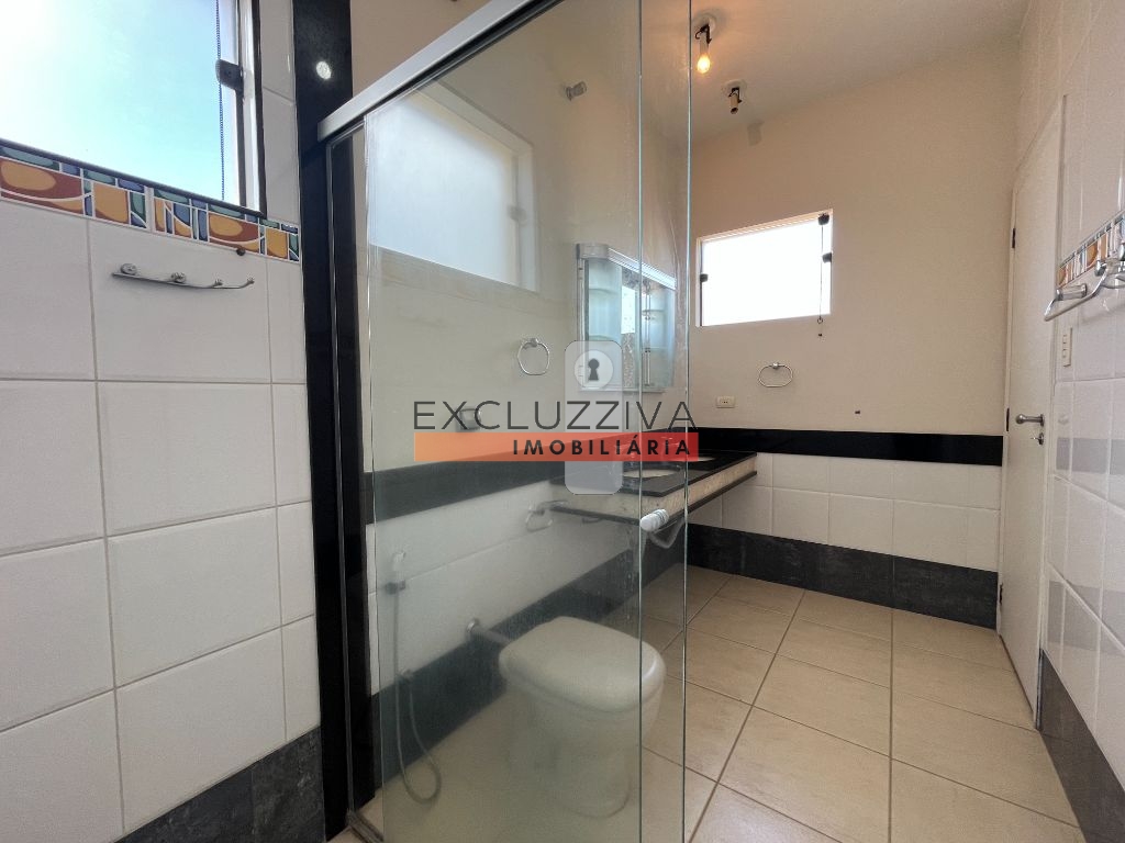 Sobrado de luxo no Condomínio Taubaté Village - Taubaté