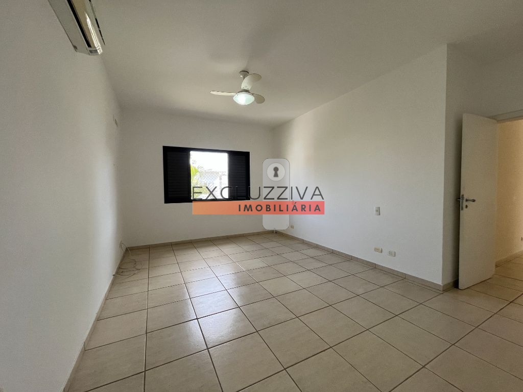 Sobrado de luxo no Condomínio Taubaté Village - Taubaté