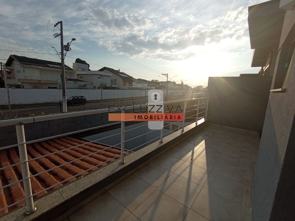 Casa de luxo com piscina e churrasqueira em condomínio fechado em Tremembé