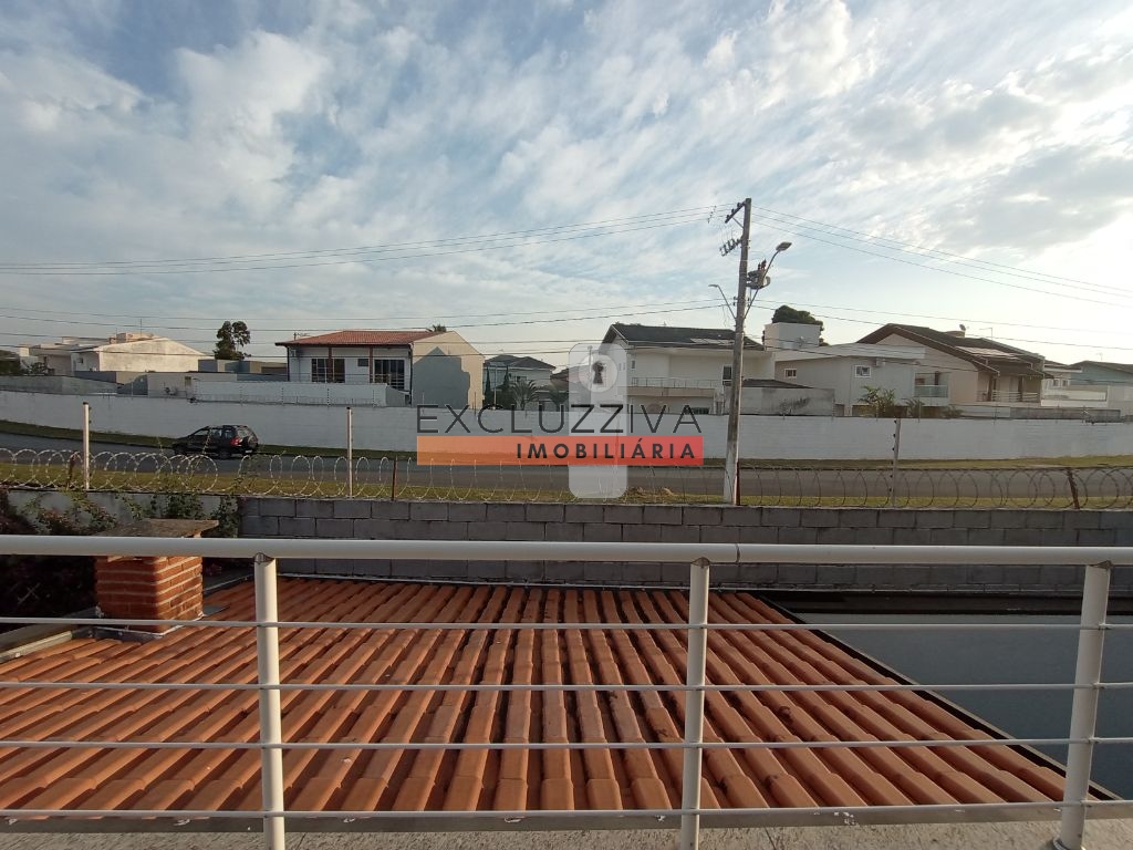 Casa de luxo com piscina e churrasqueira em condomínio fechado em Tremembé