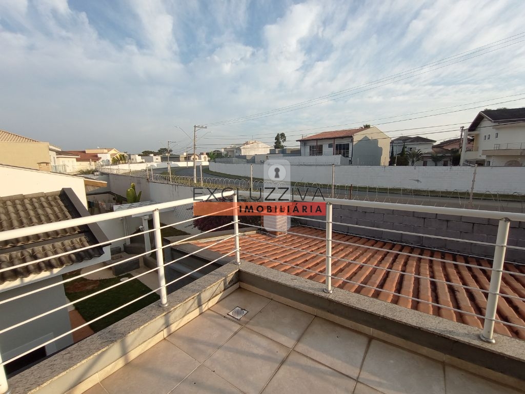 Casa de luxo com piscina e churrasqueira em condomínio fechado em Tremembé