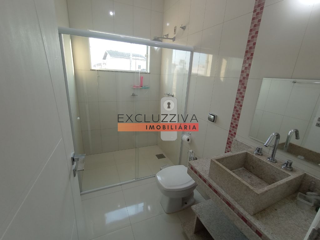 Casa de luxo com piscina e churrasqueira em condomínio fechado em Tremembé