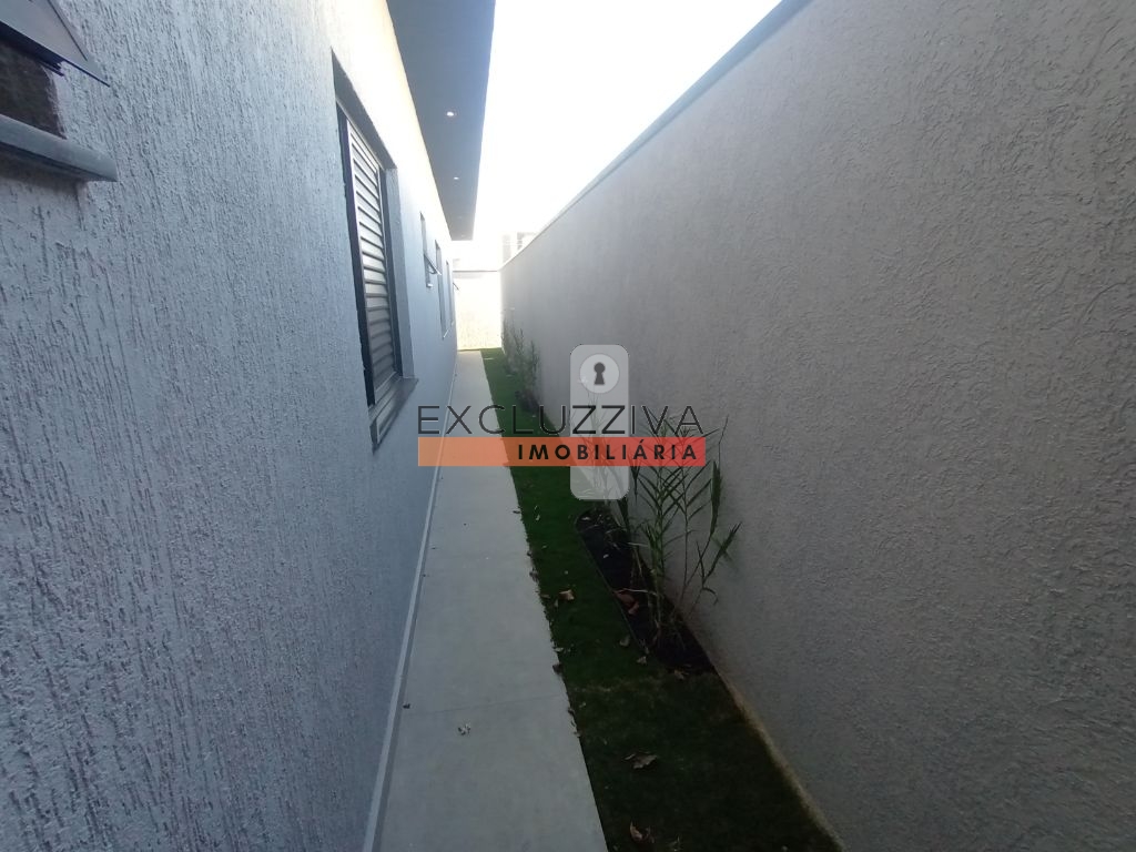 Casa em Condomínio à venda em Taubaté: 3 suítes, churrasqueira e piscina!