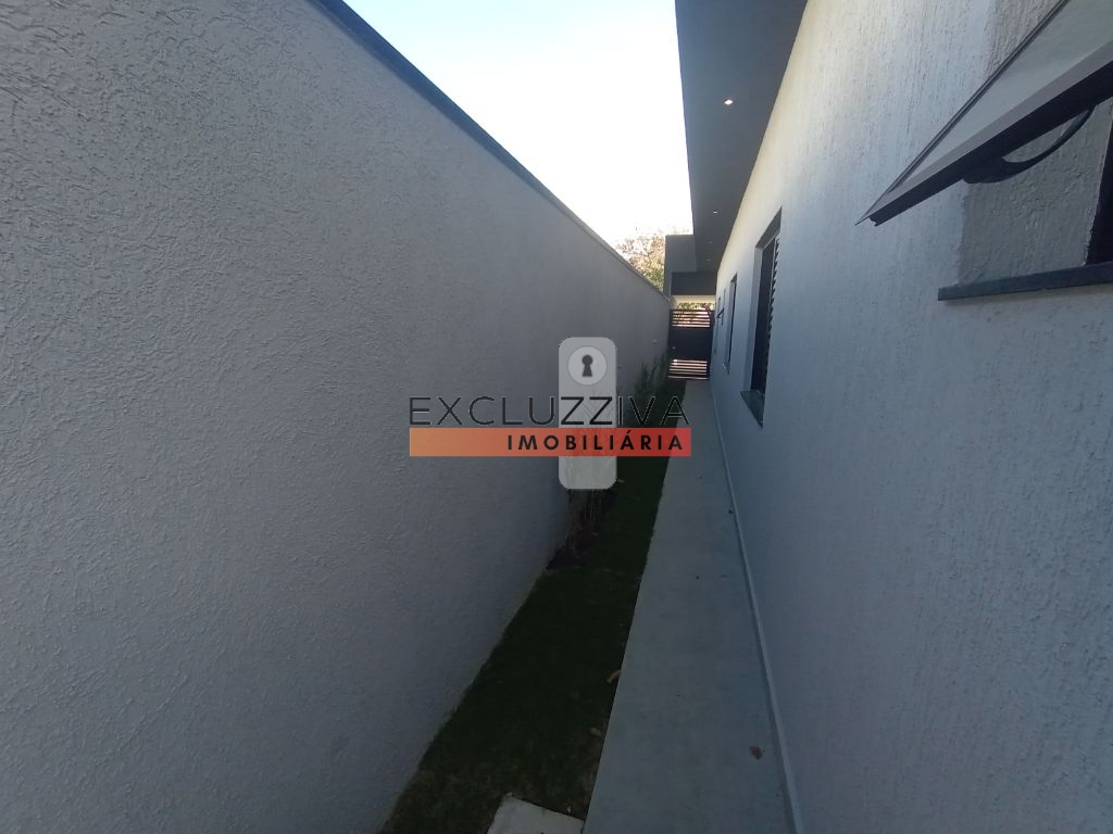 Casa em Condomínio à venda em Taubaté: 3 suítes, churrasqueira e piscina!