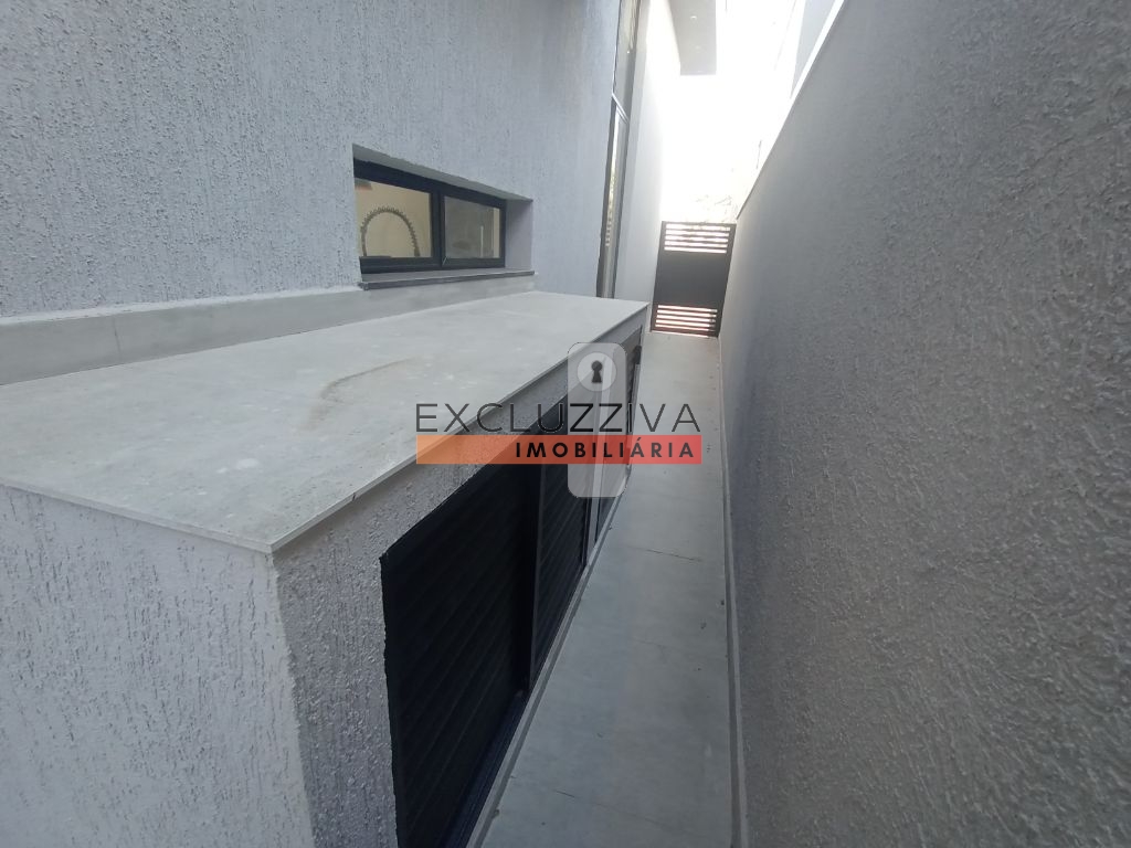 Casa em Condomínio à venda em Taubaté: 3 suítes, churrasqueira e piscina!