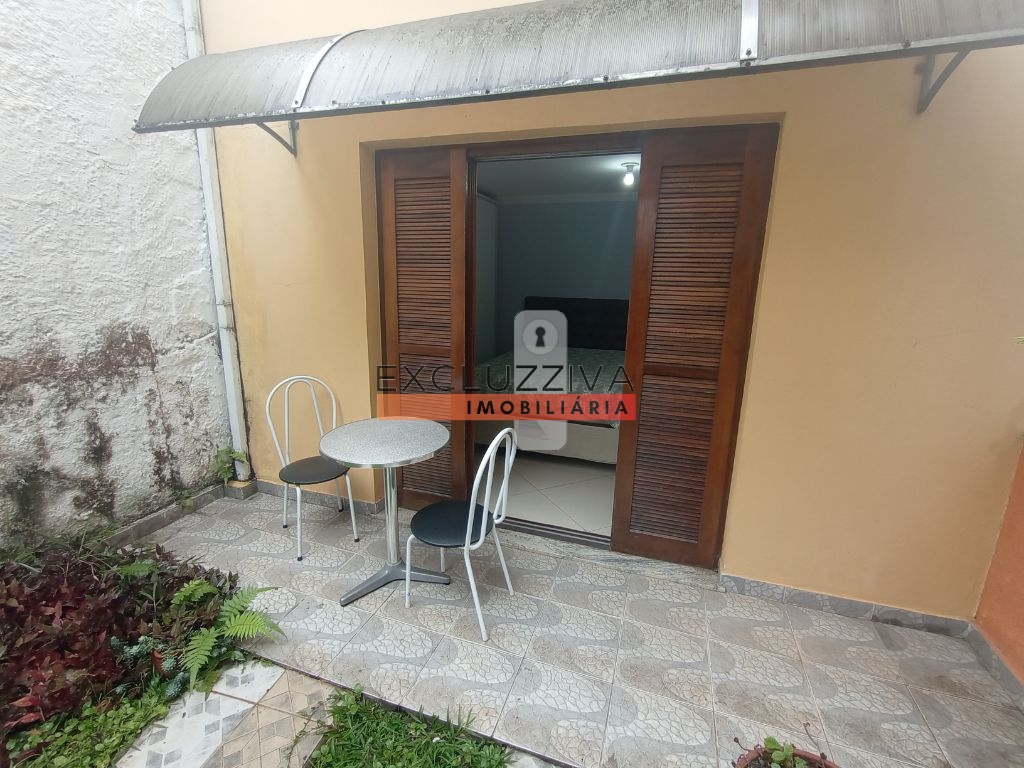 Casa à venda com 2 dormitórios e ampla área de lazer no Areão, Taubaté