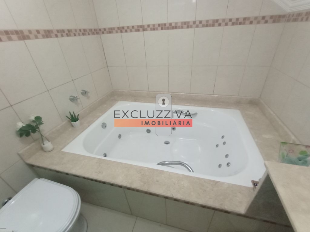 Casa à venda com 2 dormitórios e ampla área de lazer no Areão, Taubaté