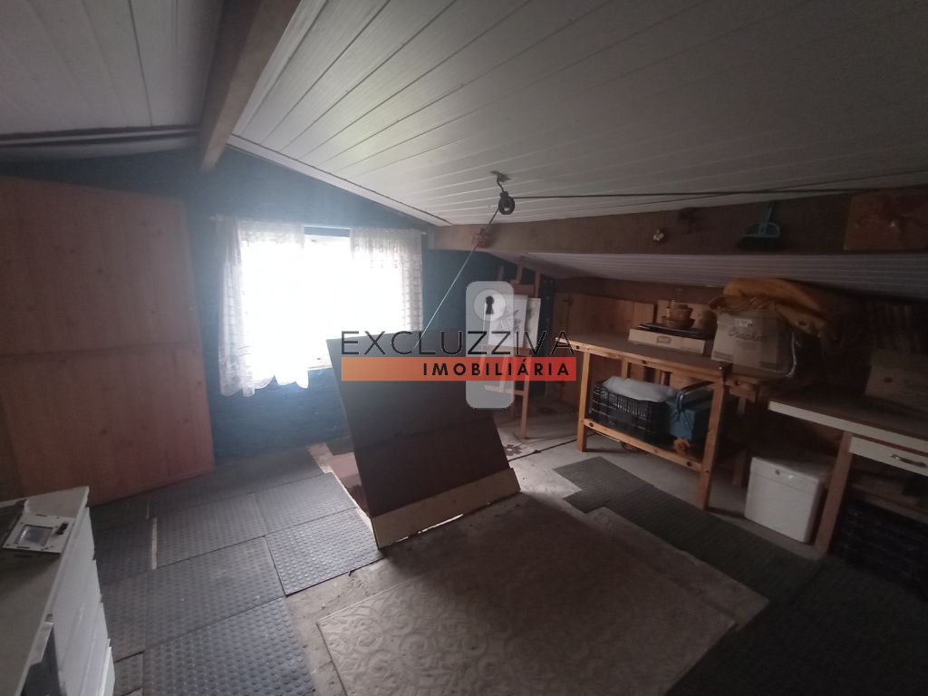 Casa à venda com 2 dormitórios e ampla área de lazer no Areão, Taubaté